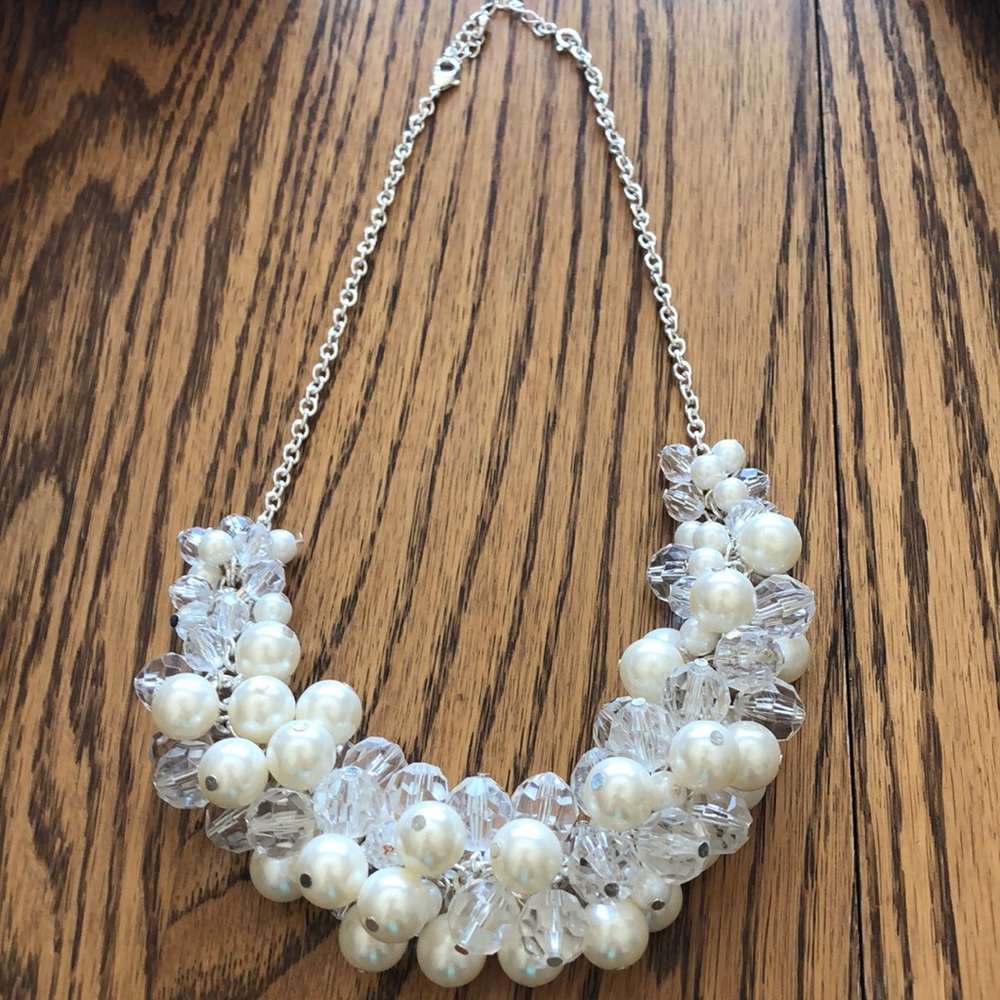Baubles and pearls necklace